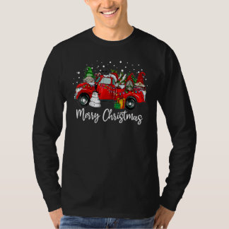 Camiseta Three Gnomes in Red Truck With Merry Christmas Tre