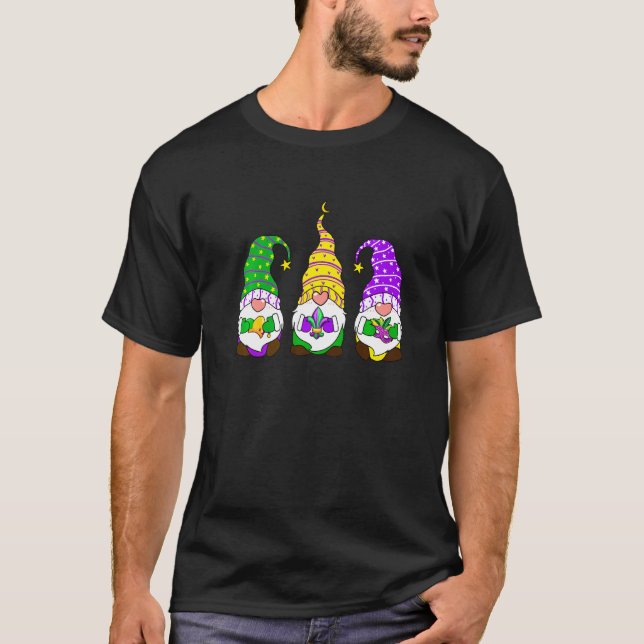 Camiseta Three Gnomes Mardi Gras Holding Mask Mardi Gras Gn (Frente)