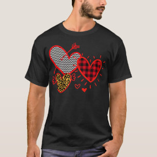 Camiseta Three Valentine's Day Hearts  Plaid Leopard Stripe