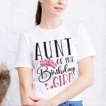 Camiseta Tia da Rapariga de Aniversário Coincidência Person<br><div class="desc">Procurando uma camisa de aniversário que fará sua festa terminar? Olhe só as camisas da nossa equipe de aniversário! Estas camisetas de na moda são perfeitas para qualquer festa de aniversário do dia fora. Nossas camisas combinam um presente de excelente para seus amigos e família, e podem ser vestidas juntas...</div>