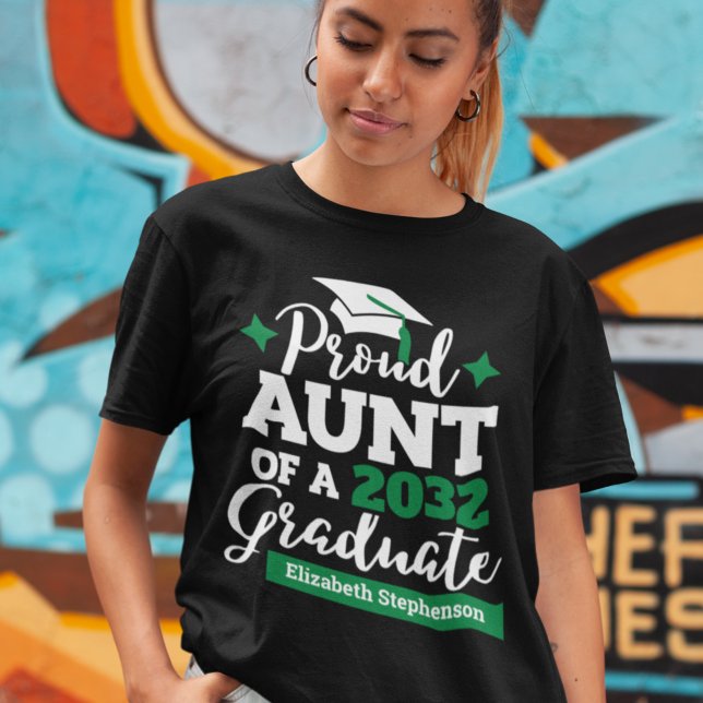 Camiseta Tia Orgulhosa de uma tassel verde-formando 2023 (Criador carregado)