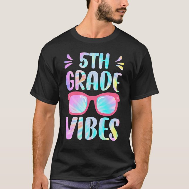 Camiseta Tie Dye 5 Grau Vibes Quinto Grau Quadrado 1rua Dia (Frente)