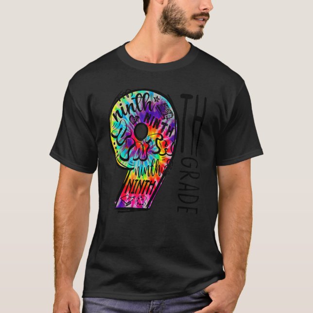 Camiseta Tie Dye 9th Grade Hippie De Volta Para Estudante E (Frente)
