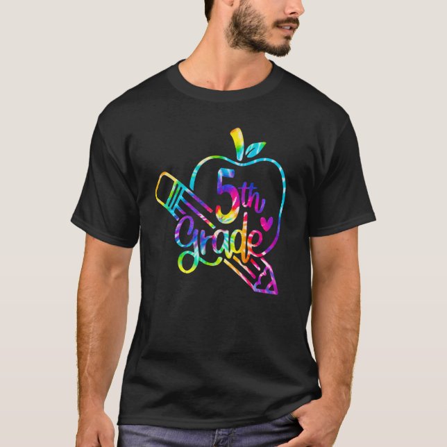 Camiseta Tie Dye Apple Pencil - 5 De Volta Para A Escola (Frente)