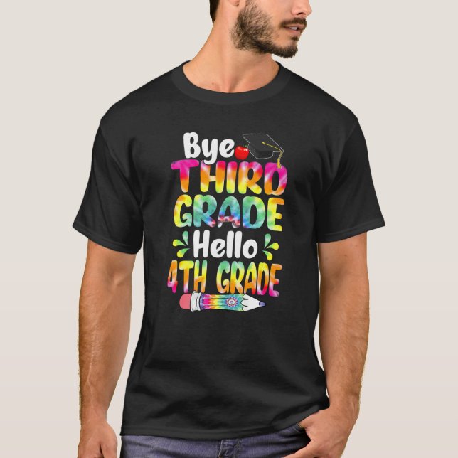 Camiseta Tie Dye Bye Terceiro Grau Alô 4º Grau Voltar Para  (Frente)