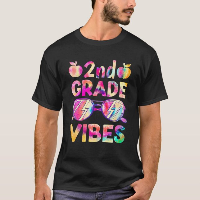 Camiseta Tie Dye Segundo Grade Vibes Professor Primeiro Dia (Frente)