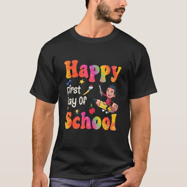 Camiseta Tie Morre Feliz Primeiro Dia de Professores Estuda (Frente)