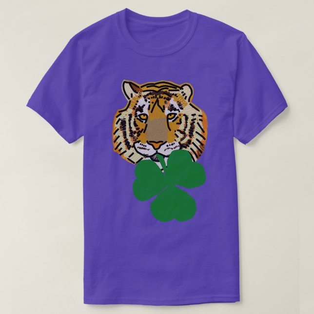 Camiseta Tiger Biting Shamrock para Dia de São Patrício (Frente do Design)