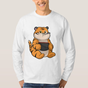 Camiseta Tigre comendo com a bola