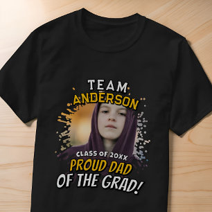 Camiseta Time da Família [Sobrenome] Orgulhoso Pai do Gradu