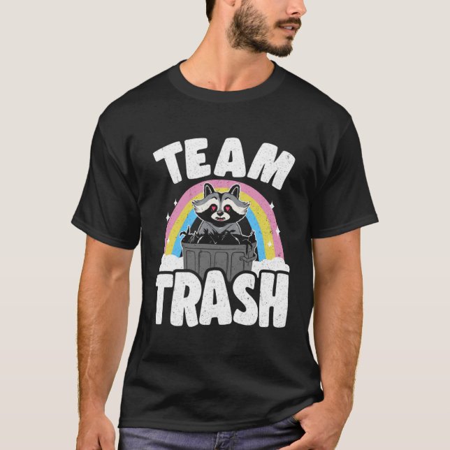Camiseta Time Trash Rainbow Raccoon 1 (Frente)