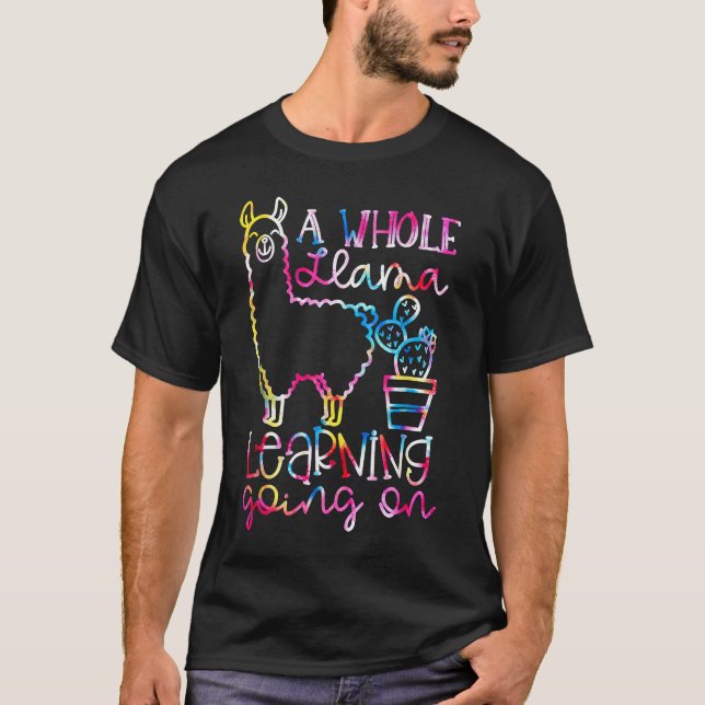 Camiseta Tingimento de amarração Um Llama Inteiro Aprendend (Frente)