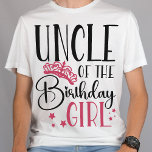 Camiseta Tio do Jovem de Aniversário Coisa Personalizada<br><div class="desc">Procurando uma camisa de aniversário que fará sua festa terminar? Olhe só as camisas da nossa equipe de aniversário! Estas camisetas de na moda são perfeitas para qualquer festa de aniversário do dia fora. Nossas camisas combinam um presente de excelente para seus amigos e família, e podem ser vestidas juntas...</div>