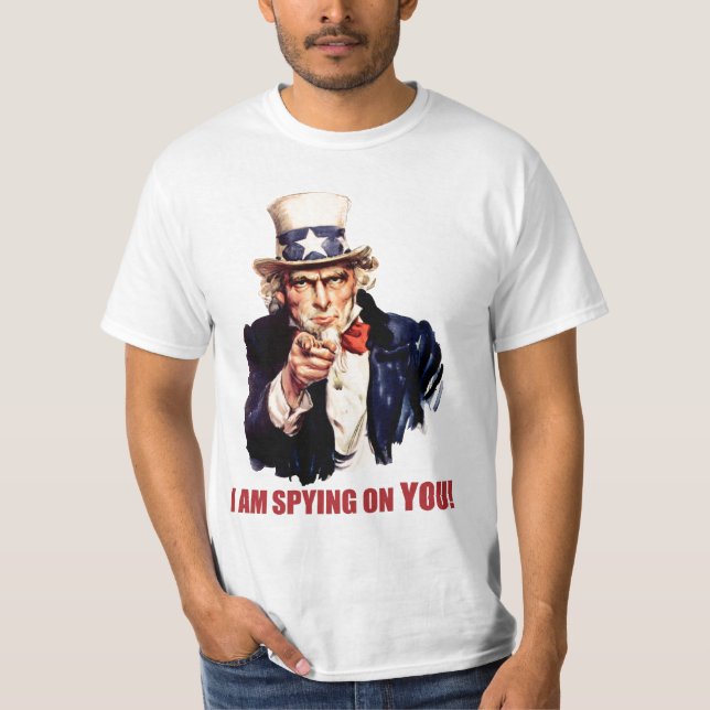 Camiseta Tio Sam: Eu estou espiando em você! (Frente)