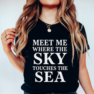 Camiseta Tipografia Céu Encontra Mar; Verão Náutico; Citaçã