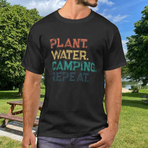 Camiseta Tipografia Colorida Plantar Água Camping Repetir