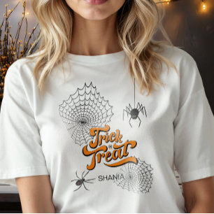 Camiseta Tipografia de Gatinho ou Travessura com Aranhas ID