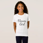 Camiseta Tipografia de Script de Rapariga Flor em Branco<br><div class="desc">Escrito da Flower Girl em branco puro. Isso seria bonito como uma camisa casual para uma florista vestir para o ensaio de casamento.</div>