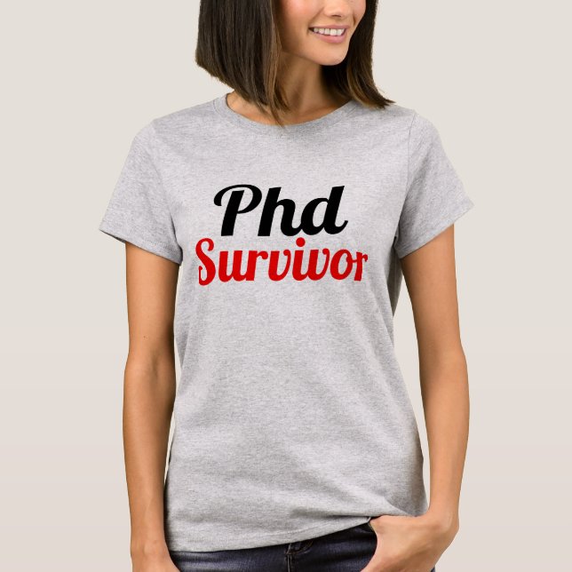 Camiseta Tipografia de Sobrevivência do Phd - preto vermelh (Frente)