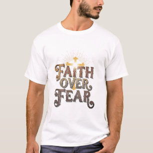 Camiseta Tipografia Decorativa "Fé Acima do Medo" com Cruz