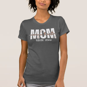 Camiseta Tipografia Floral Mãe Nosso Coração Desde