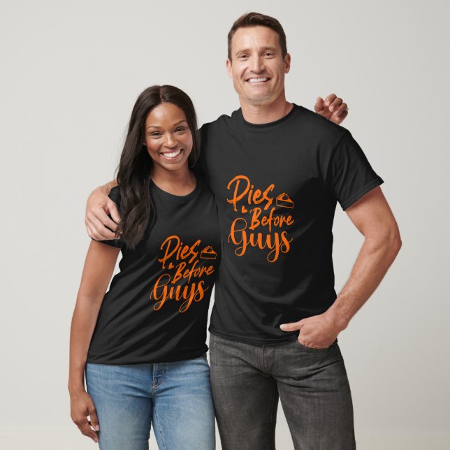Camiseta Tipografia Pies Before Guys  (Unissex)