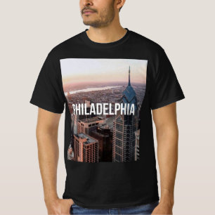 Camiseta Tipografia Vista Aérea da Silhueta de Filadélfia U