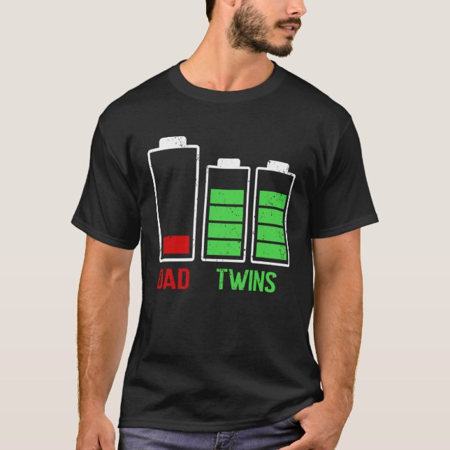 Camiseta Tired Dad Low Battery Twins Full Charge Father's D (Frente)