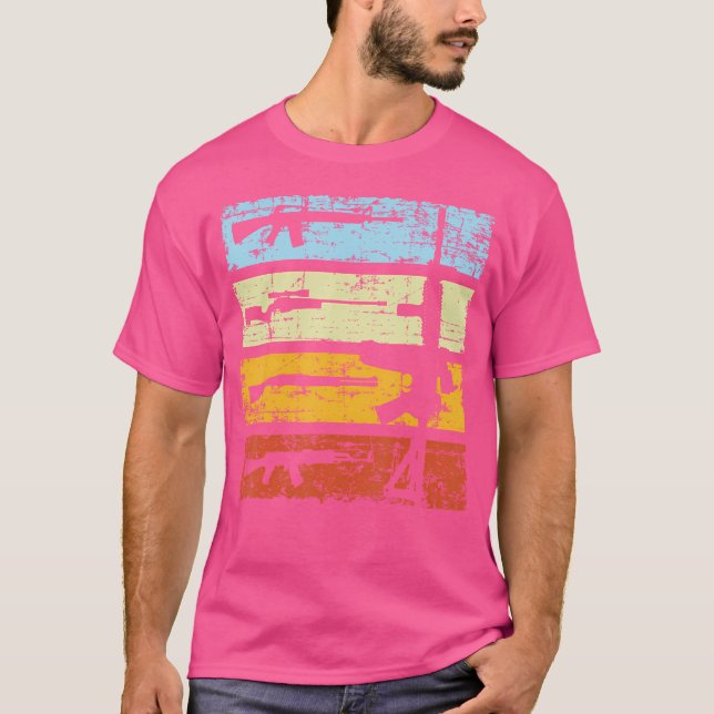 Camiseta Tiroteio com Pistola Metralhadora (Frente)