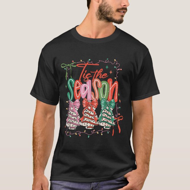Camiseta Tis The Season Christmas Tree Cake Cute Preppy Xma (Frente)