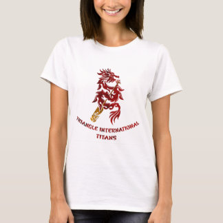 Camiseta Titã internacionais do triângulo (texto vermelho)