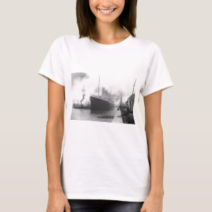 Camiseta Titanic nos cais de Southampton