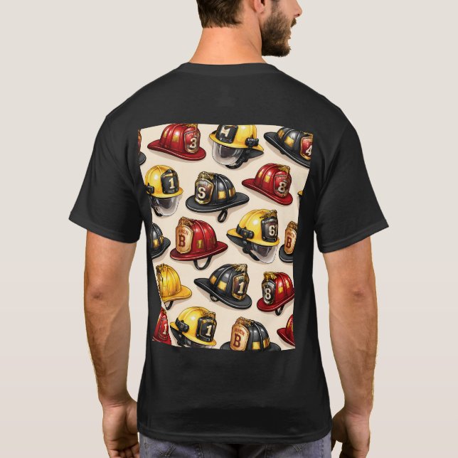 Camiseta Título padrão de capacete de bombeiro envoltório d (Verso)