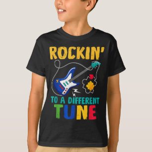 Camiseta Tocando uma música diferente autismo guitarra músi