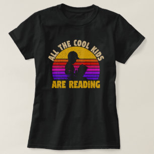 Camiseta Todas as crianças Legal estão lendo o livro Vint