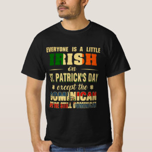 Camiseta Todo Mundo É Um Pequeno Dia de São Patrício Irland