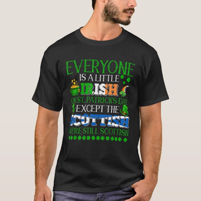 Camiseta Todo mundo é um pouco irlandês na Rua. (Frente)