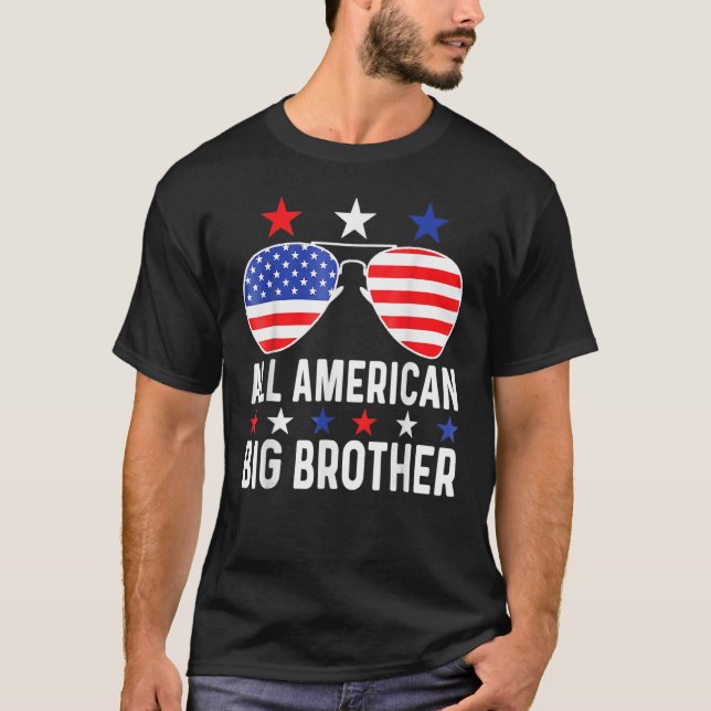 Camiseta Todo O Grande Irmão Americano No Dia 4 De Julho Qu (Frente)
