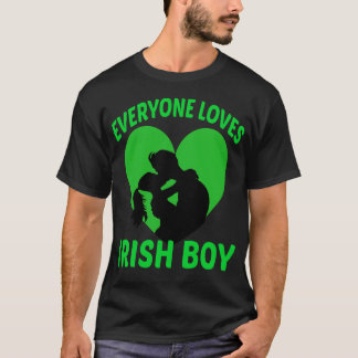 Camiseta Todos amam uma irlandesa Essencial T-Shirt