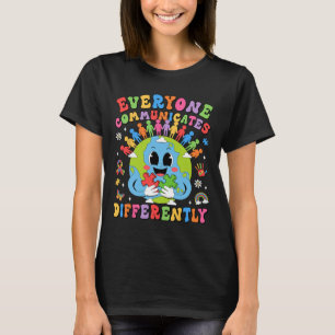 Camiseta Todos Comunicam de Maneira Diferente Autismo Fala