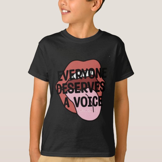 Camiseta Todos Merecem Um Autocolante (Frente)