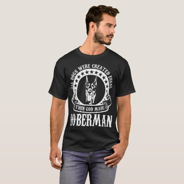 Camiseta Todos os cães eram deus igual criado feito (Frente Completa)