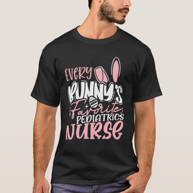 Camiseta Todos os Coelhinhos da Pediatria Favorita Enfermei (Frente)