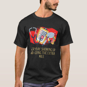 Camiseta Todos Os Dias Apresentando Funcionarios Médico Fro