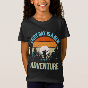 Camiseta Todos Os Dias É Uma Nova Aventura, Retro Sunset