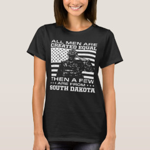 Camiseta Todos Os Homens São Criados Iguais A Poucos Da Dak