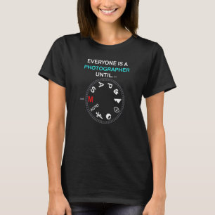 Camiseta Todos São Fotógrafos Até A Câmera Vintage Pr