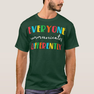 Camiseta Todos se comunicam Diferentemente