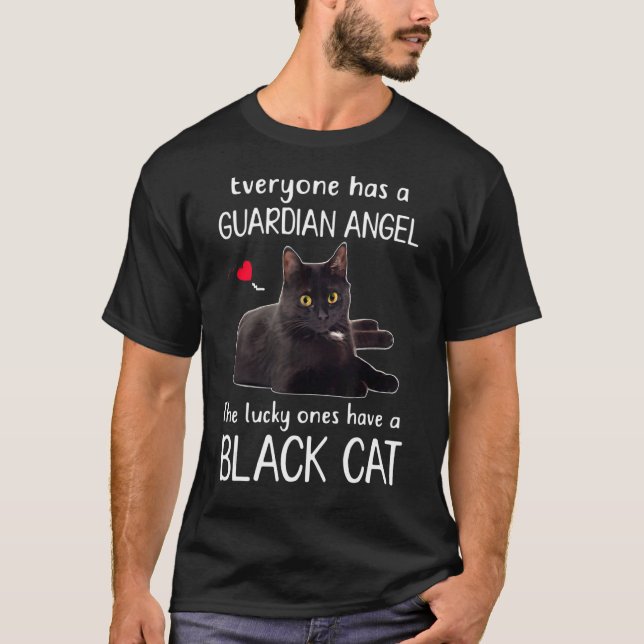 Camiseta Todos Têm Um Anjo Guardião Que Tem Sorte. (Frente)
