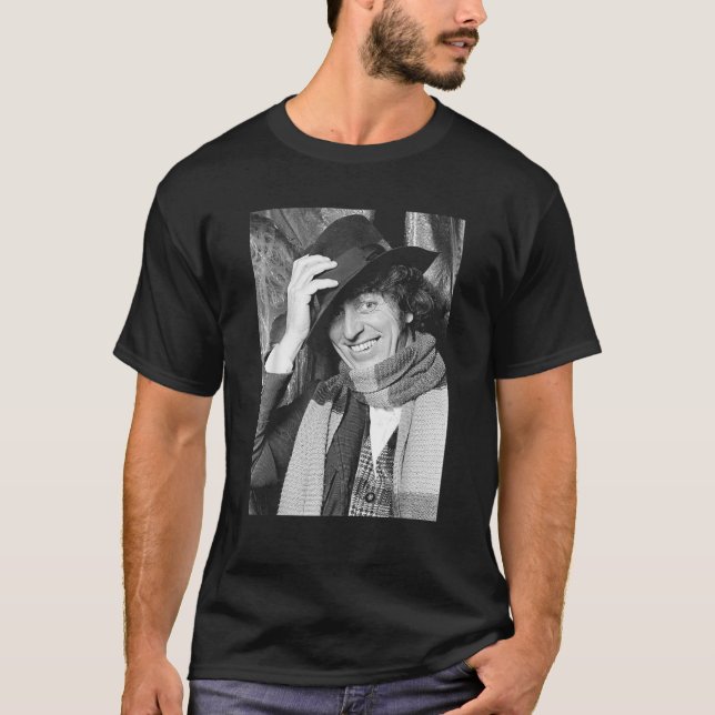 Camiseta Tom Baker O Quarto Médico Que Adultos Unisex Em 19 (Frente)